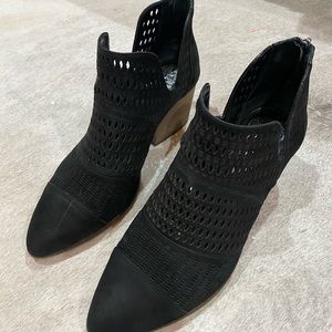 Vince Camaro leather perforated block heel booties. Black. Size: 9